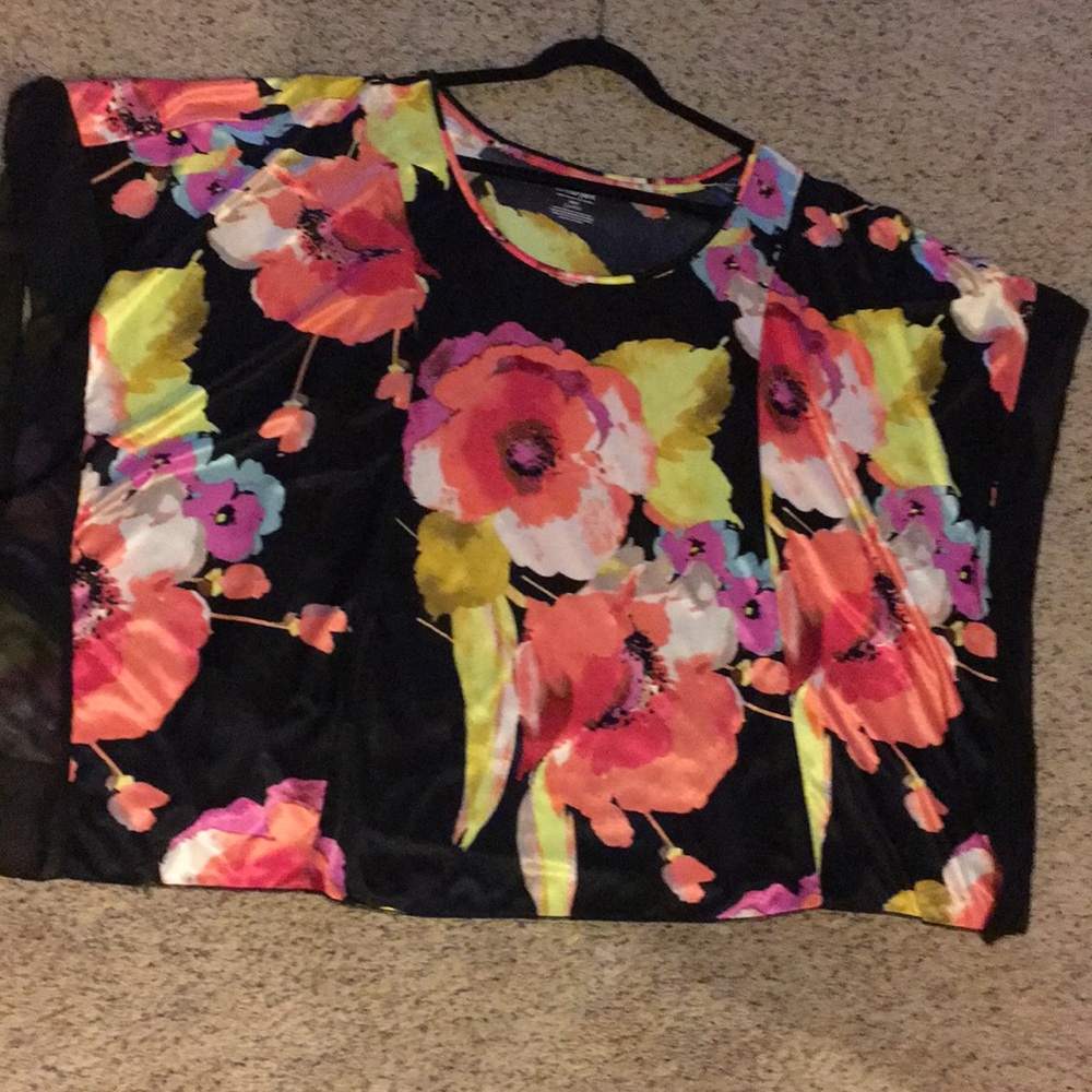 Beautiful flowy top